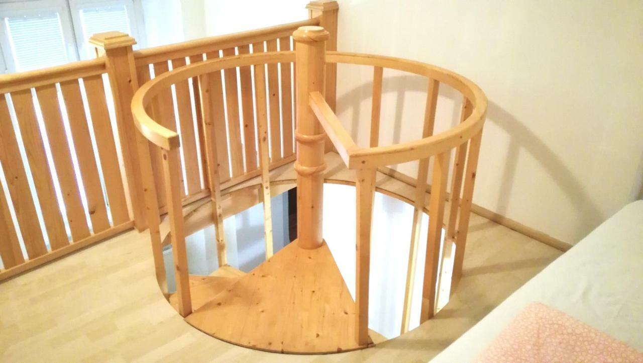 ברטיסלאבה Apartment Mona - Old Town מראה חיצוני תמונה